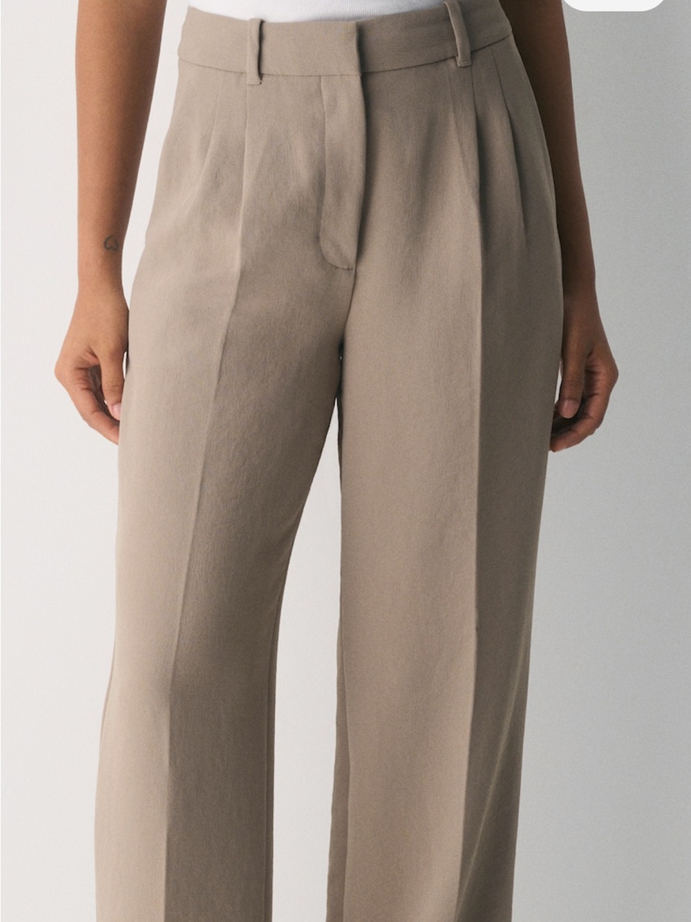Aritzia Effortless Pants - Crepette